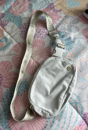 Lululemon belt bag thumbnail 1