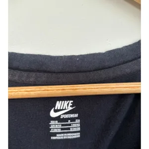 Nike Black Top Womens S Short Sleeve V Neck Drawstring‎ Pocket Casual Comfy thumbnail 2