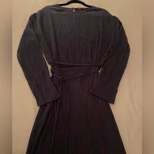 Zara Elegant Blue Patterned Dress Size L thumbnail 7