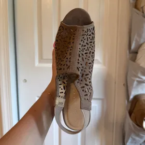 Chinese Laundry Wedges thumbnail 2
