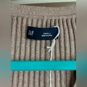 Gap Ribbed Button-Up Cardigan. Size -Small thumbnail 3
