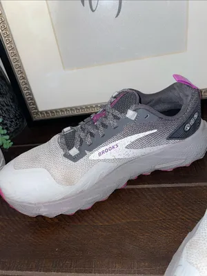 Brooks Cascadia 17 Trail Running Shoes Size 8 Oyster/Blackened Pearl/ Purple thumbnail 7