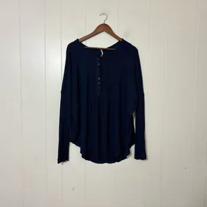 Free People Leo Henley Long Sleeve Top Blue Waffle Knit Oversized Boho Size S thumbnail 4