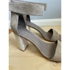 Jeffrey Campbell Lindsay Heels 3.5" sz 10 Suede Leather Nude Lucite Sparkle Heel thumbnail 9