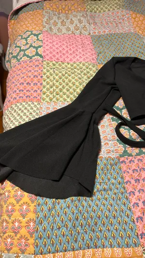 Romwe Black Bell Sleeve Crop Top thumbnail 4