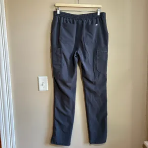 Figs Technical Collection yola high rise gray scrubs pants women's size M/T thumbnail 4