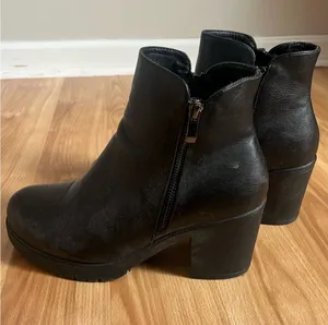 Dream Paris Women’s Boots Black thumbnail 1