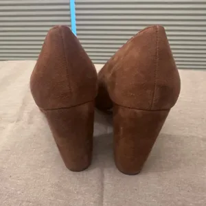 Steve Madden Tan Suede Heels very gently worn twice! thumbnail 2