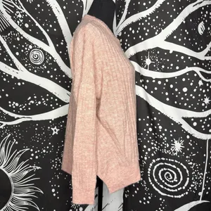 Abercrombie & Fitch pink sweater Size M thumbnail 2