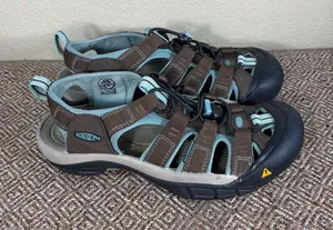 KEEN Women's Newport H2 closed toe hiking sandals in brown Sz 7 Water Gorpcore thumbnail 1