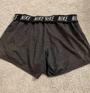 Nike Dri-Fit Shorts Women’s thumbnail 3