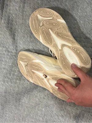 Adidas Women’s Cream & White Lightweight Sneakers thumbnail 5