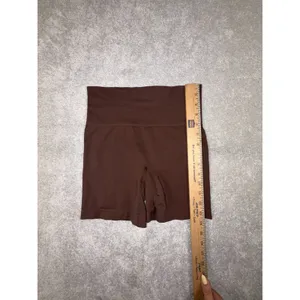SKIMS Seamless Sculpt Mid Thigh Shorts Shapewear Cocoa Brown Women's M thumbnail 7