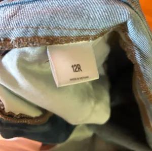 Express Frayed Waist Raw Leg Jeans Size 12 thumbnail 4
