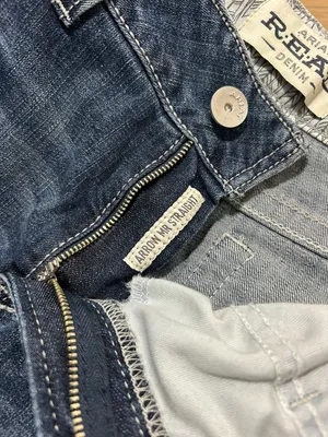 Ariat size 31 straight leg jeans, longer inseam/length thumbnail 7