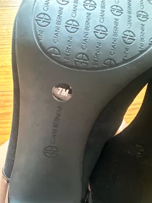 Giani Bernini Black Mary Jane Heels with Patent Strap thumbnail 6