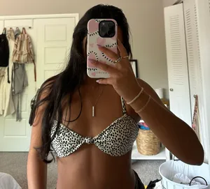 Kendall&kylie Bikini Set thumbnail 1