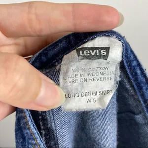 Levi’s Denim Jean Skirt w/ Front Slit thumbnail 4