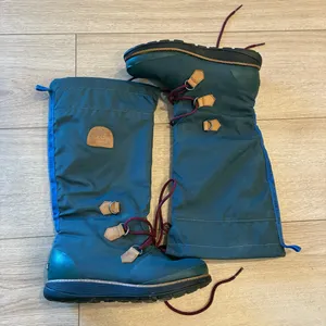 Sorel Women’s Damien Retro 88 Waterproof Rain Boot Teal Green Size 6 thumbnail 1