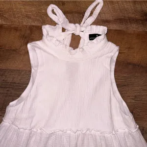 Tuckernuck Pomander Place Morgan Lightweight Gauze Ruffle Neckline Bow Dress thumbnail 8