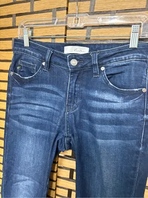 KanCan Jeans with zipper hem detail size 7/27 thumbnail 3