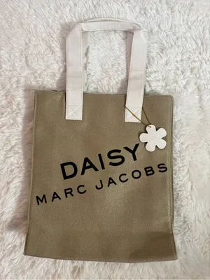 Marc Jacobs Daisy Beige Canvas Tote with White Handles and Daisy Charm thumbnail 14