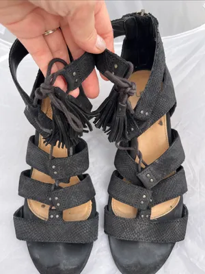 UGG Yasmin Snake Embossed Leather Wedge Sandals - Size 8.5 thumbnail 7