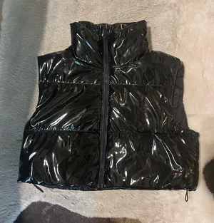 Daisy Puffer Vest Black  thumbnail 1