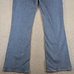 Denim Forum Aritzia Joni High Rise Flare Jeans Blue Medium Wash 28 DW1663 thumbnail 9