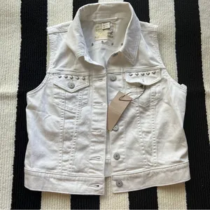 Levi's White Denim Jean Western Vest with Metal Accents NWT thumbnail 1