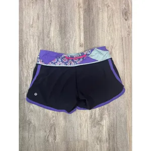 Lululemon Groovy Run shorts in Black Power Purple Flora Run Speed‎ Short Size 6 thumbnail 4