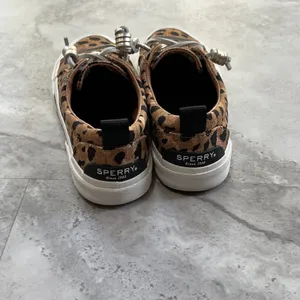 Sperry Womens Pier Wave Ltt Canvas Lifestyle Slip-On Sneakers Animal Print Sz 6‎ thumbnail 5