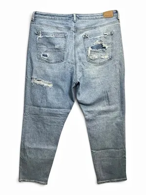 American Eagle Mom Jean Size 16 Regular High Rise Distressed Ripped Light Wash thumbnail 4