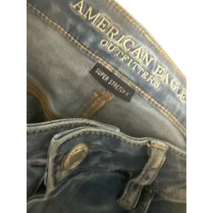 American Eagle Super Stretch Mid Rise Distressed Ripped Skinny Jeans Size 8 thumbnail 6