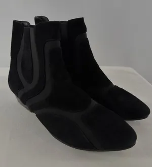 Neiman Marcus Point Toe Suede‎ Design Ankle Booties in Black Size 9 thumbnail 1