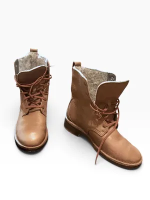 Clarks Women's Brown Lace-Up Faux Fur Ankle Boots thumbnail 4