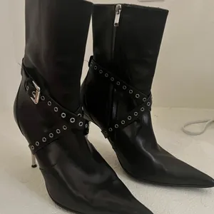 L’idea by Lori Women’s black leather ankle boots Size 38 thumbnail 3
