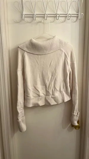 Abercrombie Cropped Sweater thumbnail 2