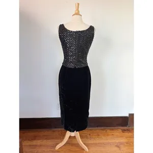 I.B. Diffusion Vintage 1990 Black Velvet Midi Sheath Skirt thumbnail 2