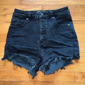 WE THE‎ FREE People Lasso Curvy Denim Shorts Black High Rise Raw Hem size 26 thumbnail 2