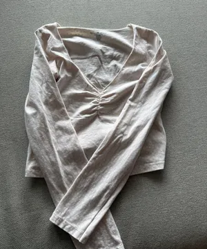 Brandy Melville Pink Long Sleeve Crop Top thumbnail 1
