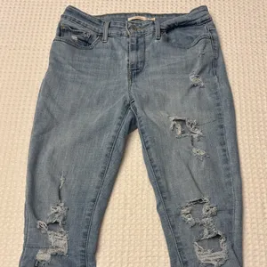 Levi's 711 Skinny Distressed Ankle Jeans Size 28 Light Blue Holes Frayed thumbnail 5