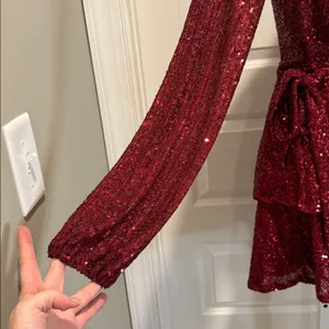 Trixxi Burgundy Sequin Wrap Dress Size 1 NWT Party Holiday‎ Cocktail Glam thumbnail 4