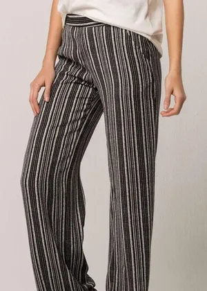 Tilly's NWT IVY & MAIN Stripe Womens Wide Leg PantsIvy & Main Stripe Wide Leg Pants. thumbnail 2