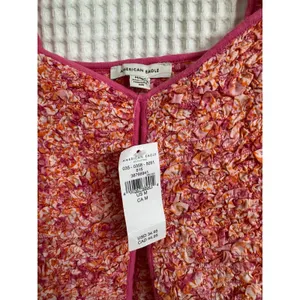 American Eagle Cropped Sleeveless Pink Floral Top Medium NE thumbnail 4