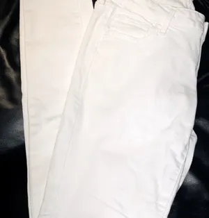 Old Navy Rock Star White Jeans thumbnail 3
