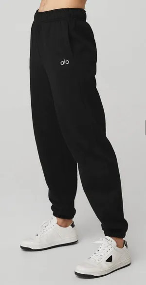 Alo Yoga NWT Accolade Sweatpants Cool Chrome Logo Black, Pockets XS thumbnail 1