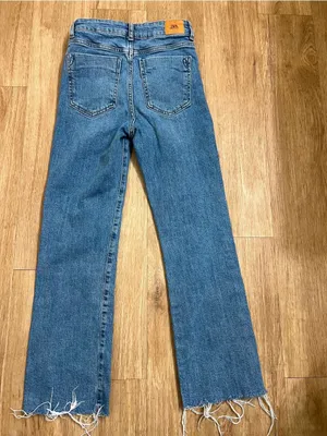 Zara Frayed Hem Medium Blue Wide-Leg Jeans thumbnail 2