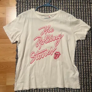 White and red Rolling Stones cotton t-shirt #rockband Size M Got at H&M thumbnail 1
