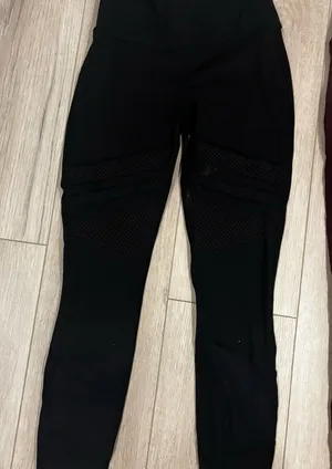 black  size 4 leggings thumbnail 1